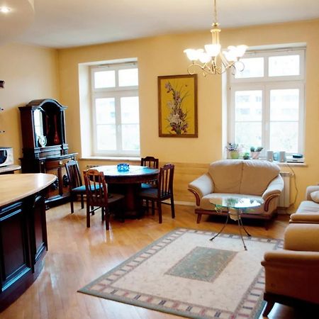 Two Bedroom Luxury Apartment Lviv Ngoại thất bức ảnh