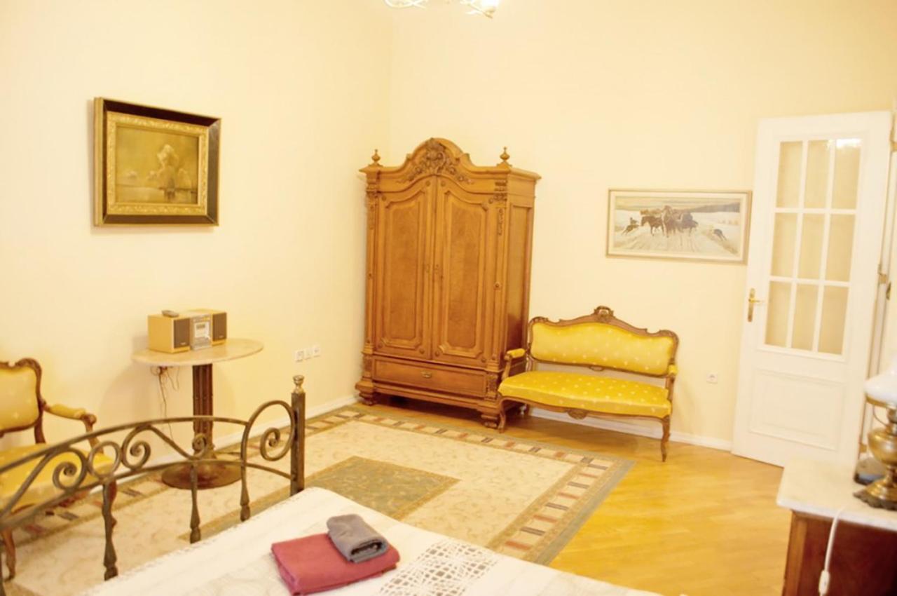 Two Bedroom Luxury Apartment Lviv Ngoại thất bức ảnh